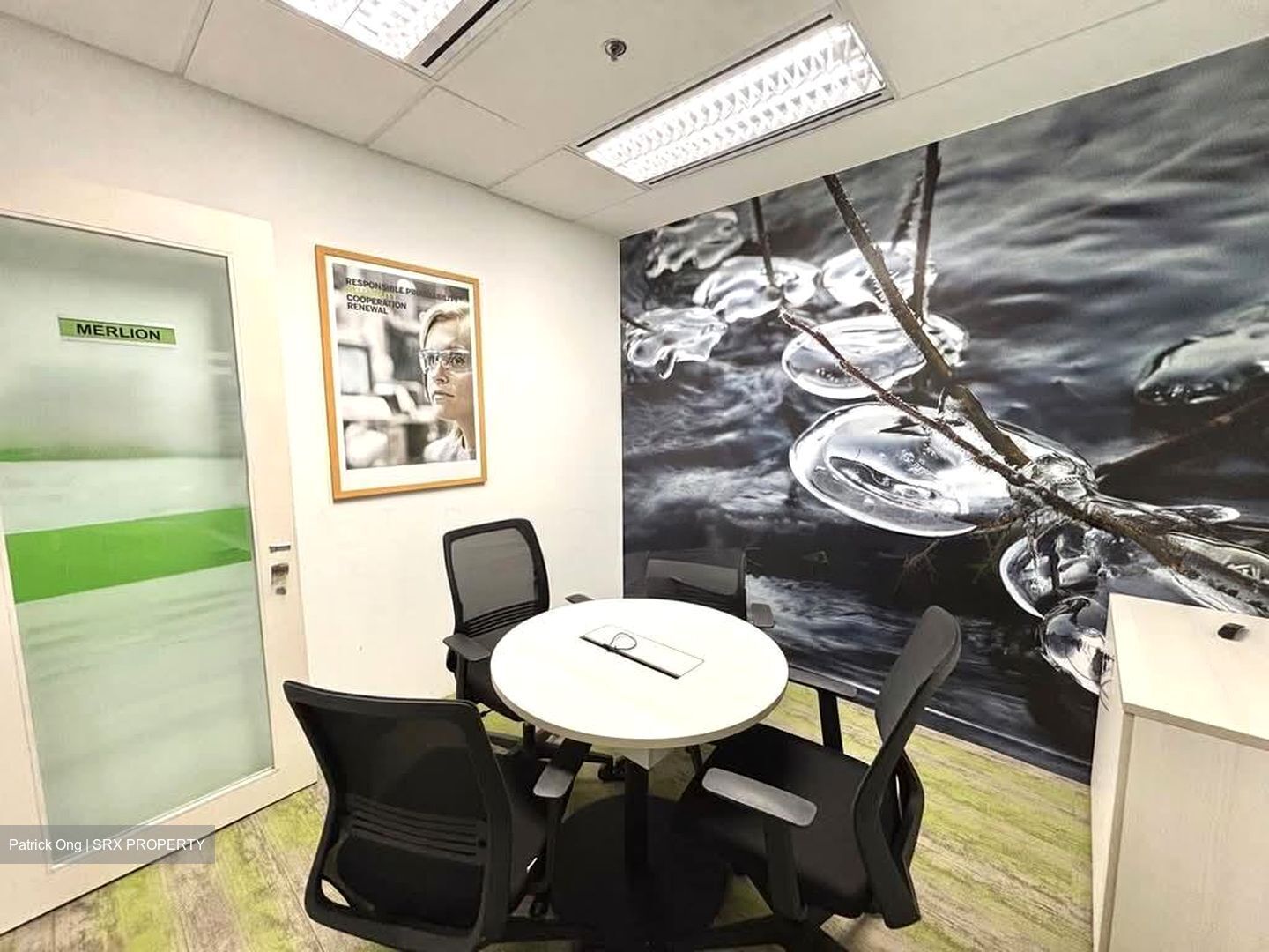 United Square (D11), Office #550232691